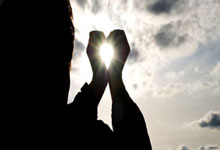 配资炒股软件论坛:股票十大平台-32家理财公司中报业绩全景扫描 部分机构净利润涨幅超7成 绩劣者原因几何？